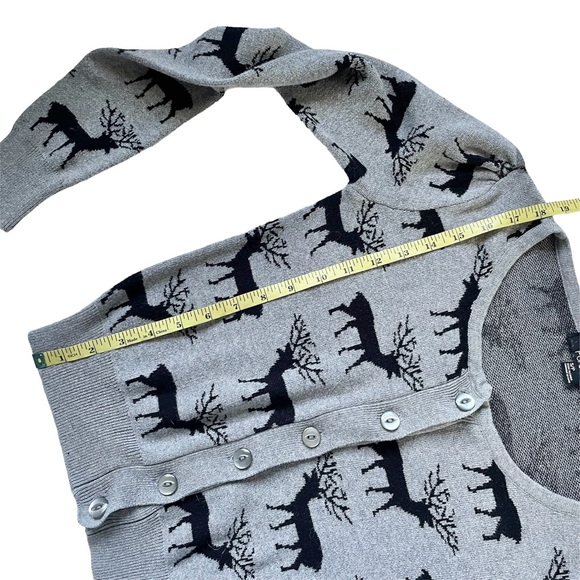Forever 21 Reindeer Crop Cardigan Sweater Small S/P Deer Gray Black - Picture 7 of 12